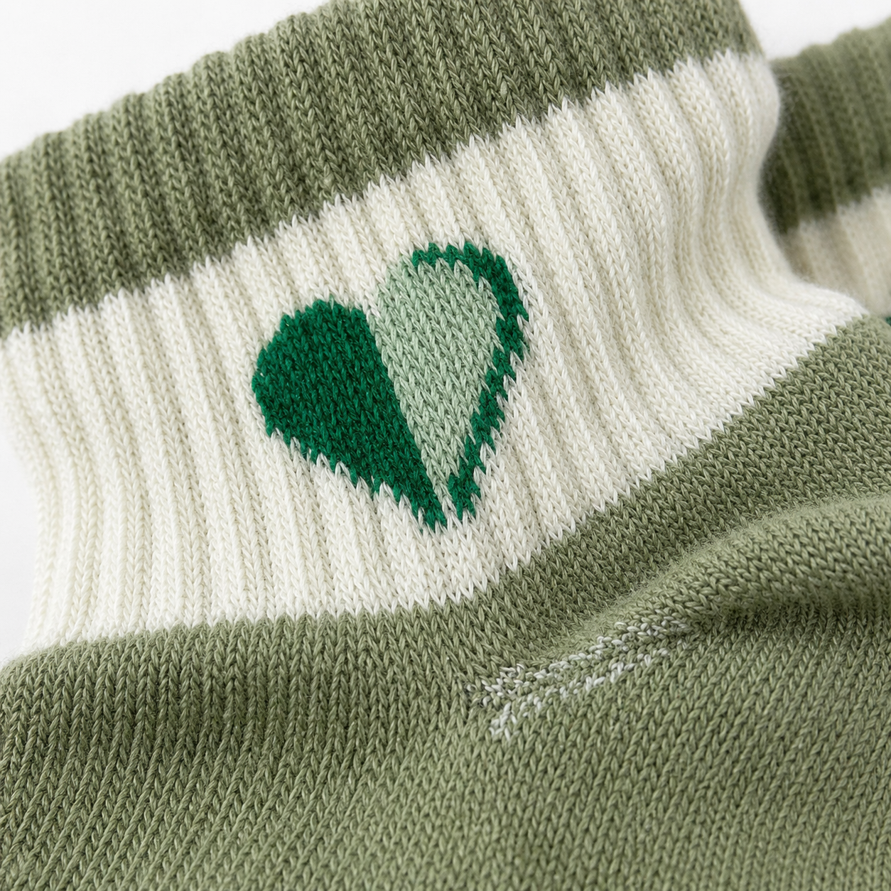 Givana Lucky Mood Socks in vibrant designs, featuring green and colorful patterns, perfect for casual wear and comfort.