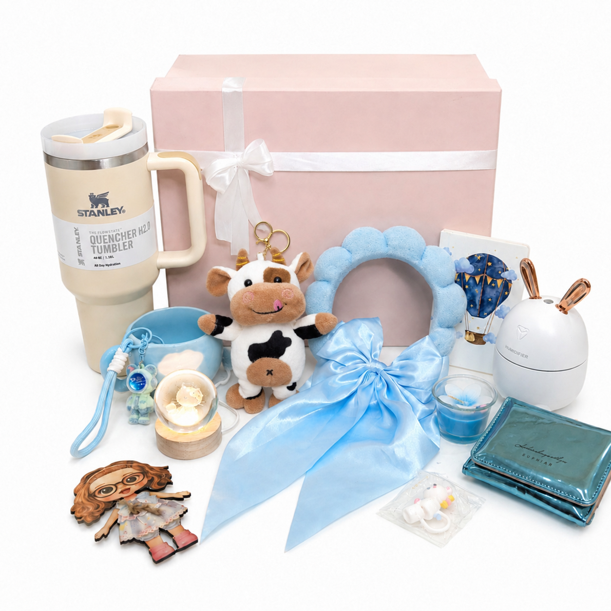Baby Blue & Cream - 13 - Gifts Eid Al-Adha Box 🩵☁️