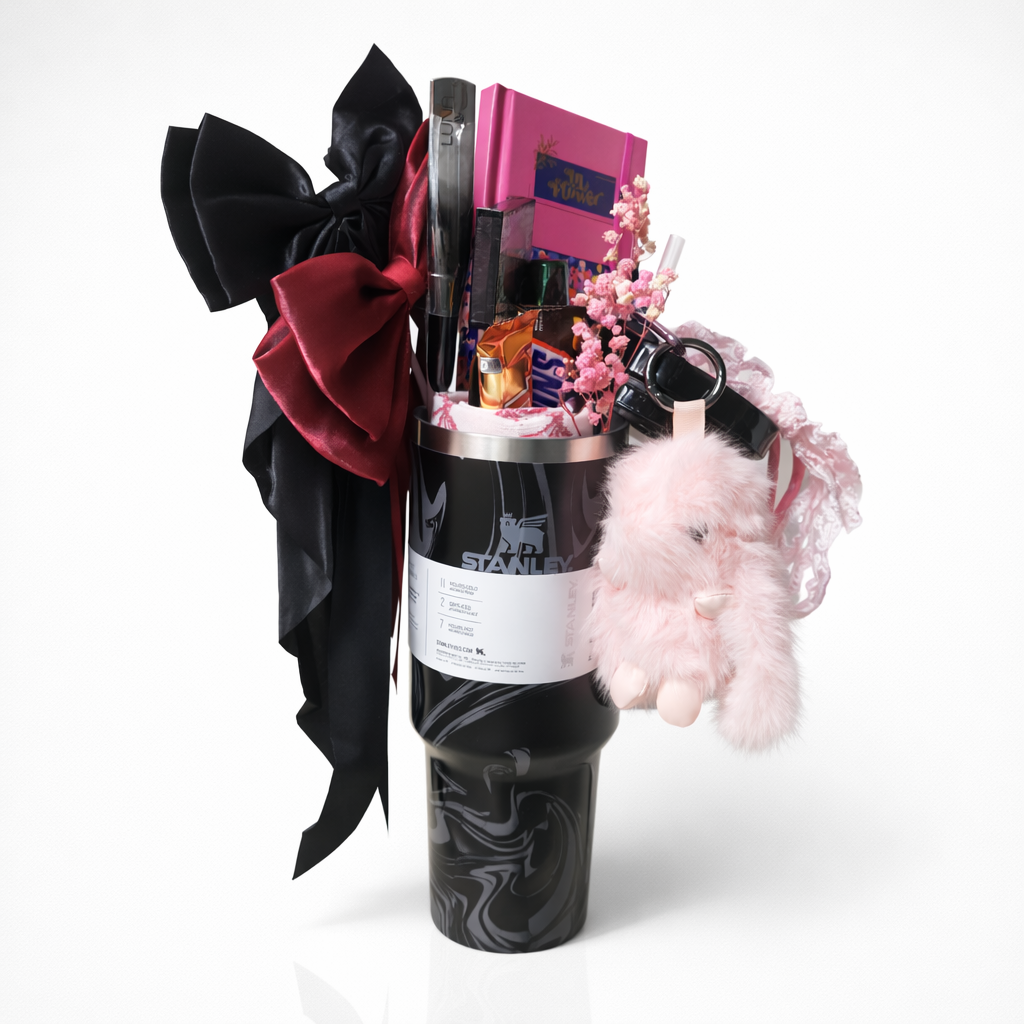 Black marble Givana mug gift set featuring a sleek design and stylish finish, perfect for any occasion.