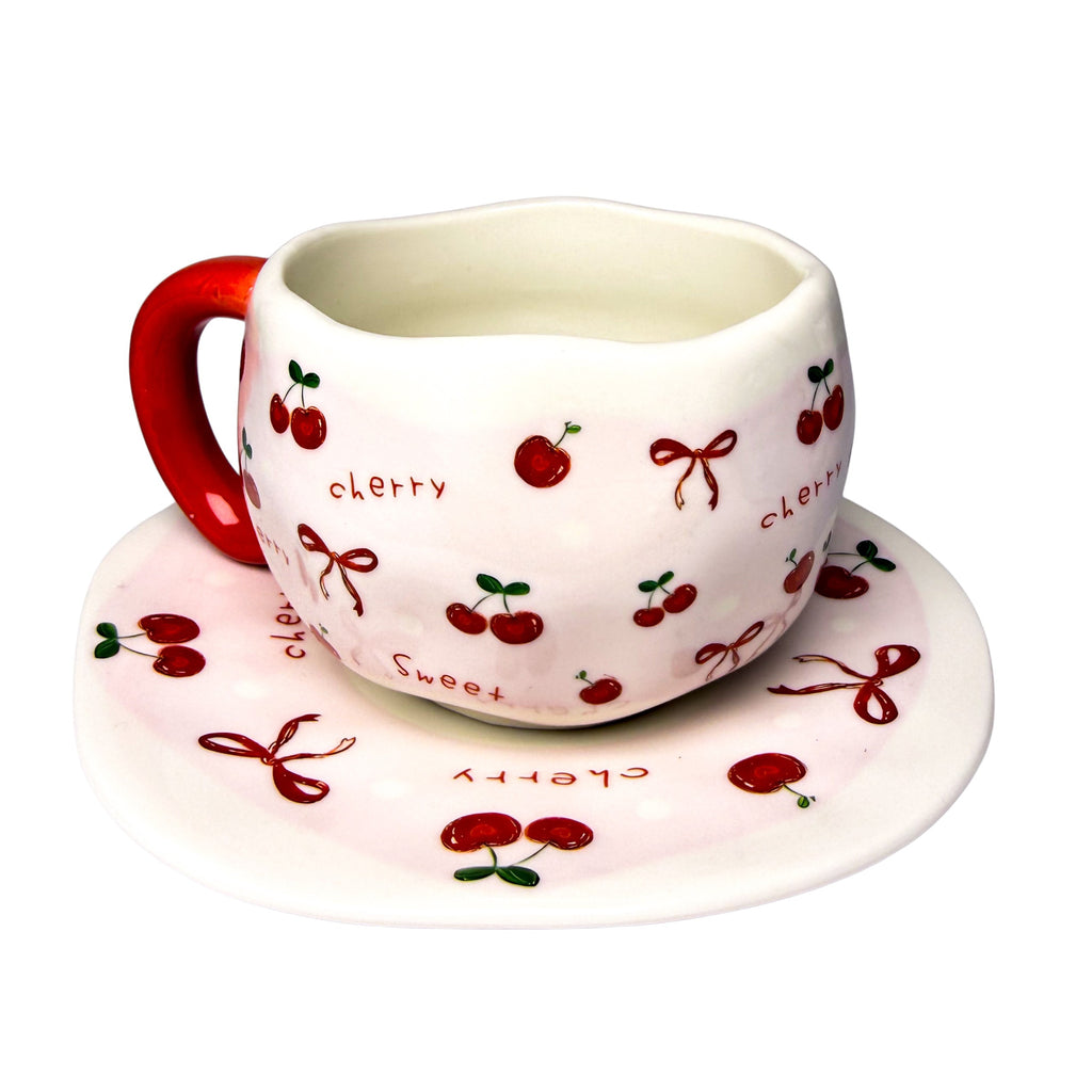 Givana mug and plate set featuring a modern design, showcasing a colorful mug beside an elegant matching plate.