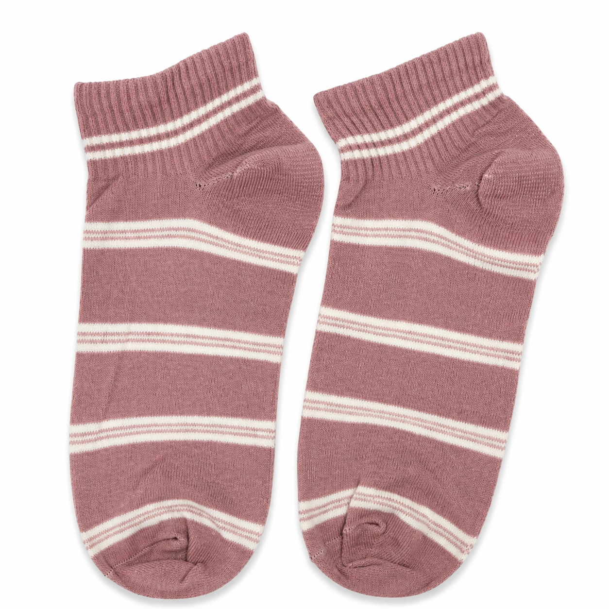 Givana Cutie Vibes Socks with pink heart and star designs, colorful knit pattern, soft fabric, and playful style.