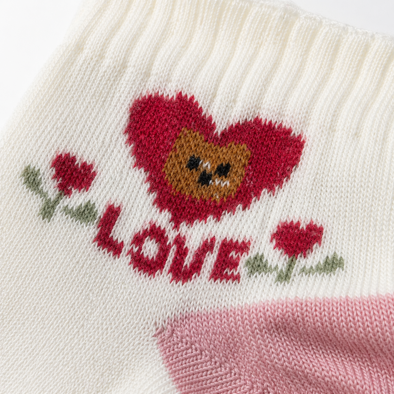 Givana Cutie Vibes Socks in five playful designs, featuring colorful patterns and fun graphics for a stylish, cozy look.
