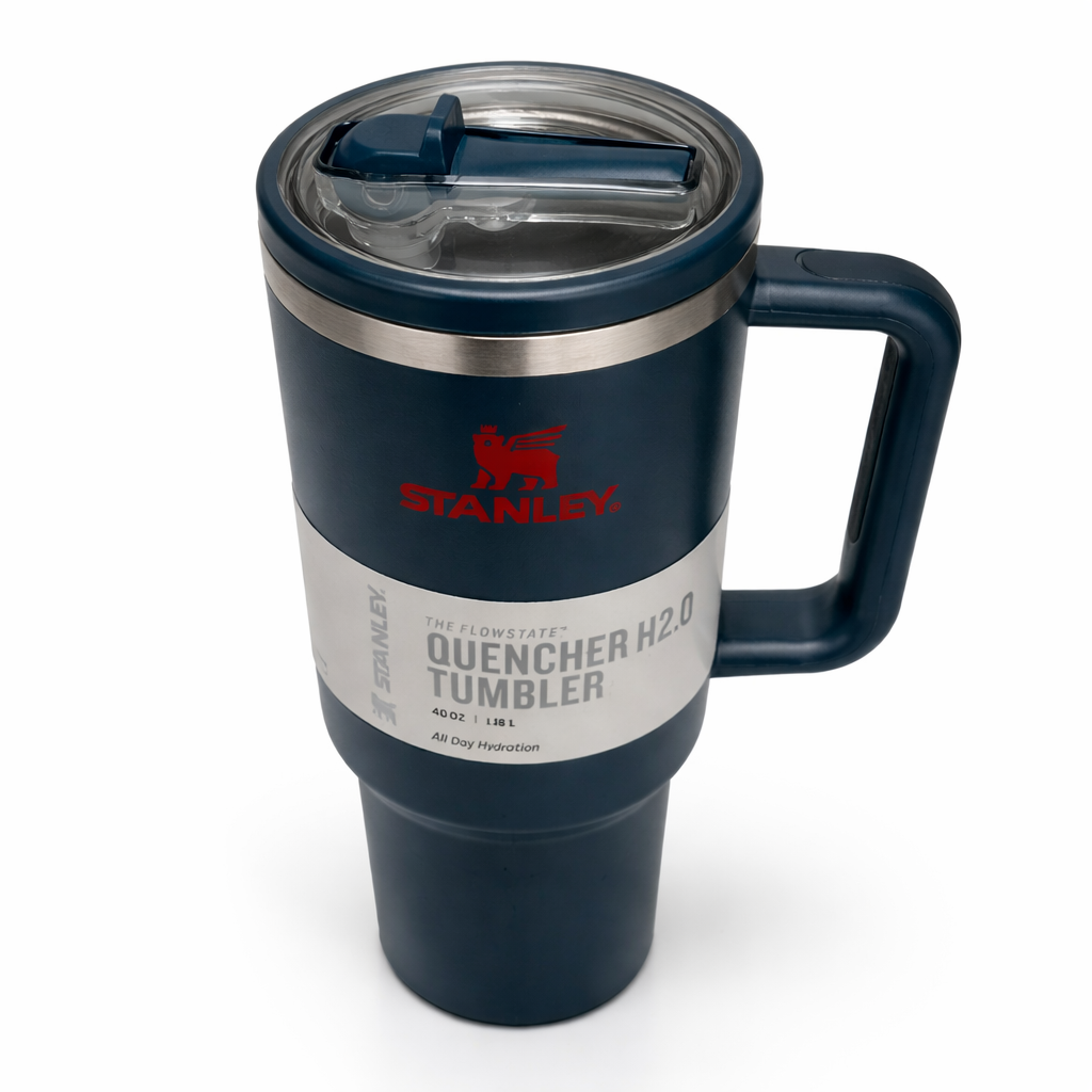 Givana Stanley Navy Elite no-spill mug with leakproof lid, durable navy blue tumbler for hot or cold beverages.