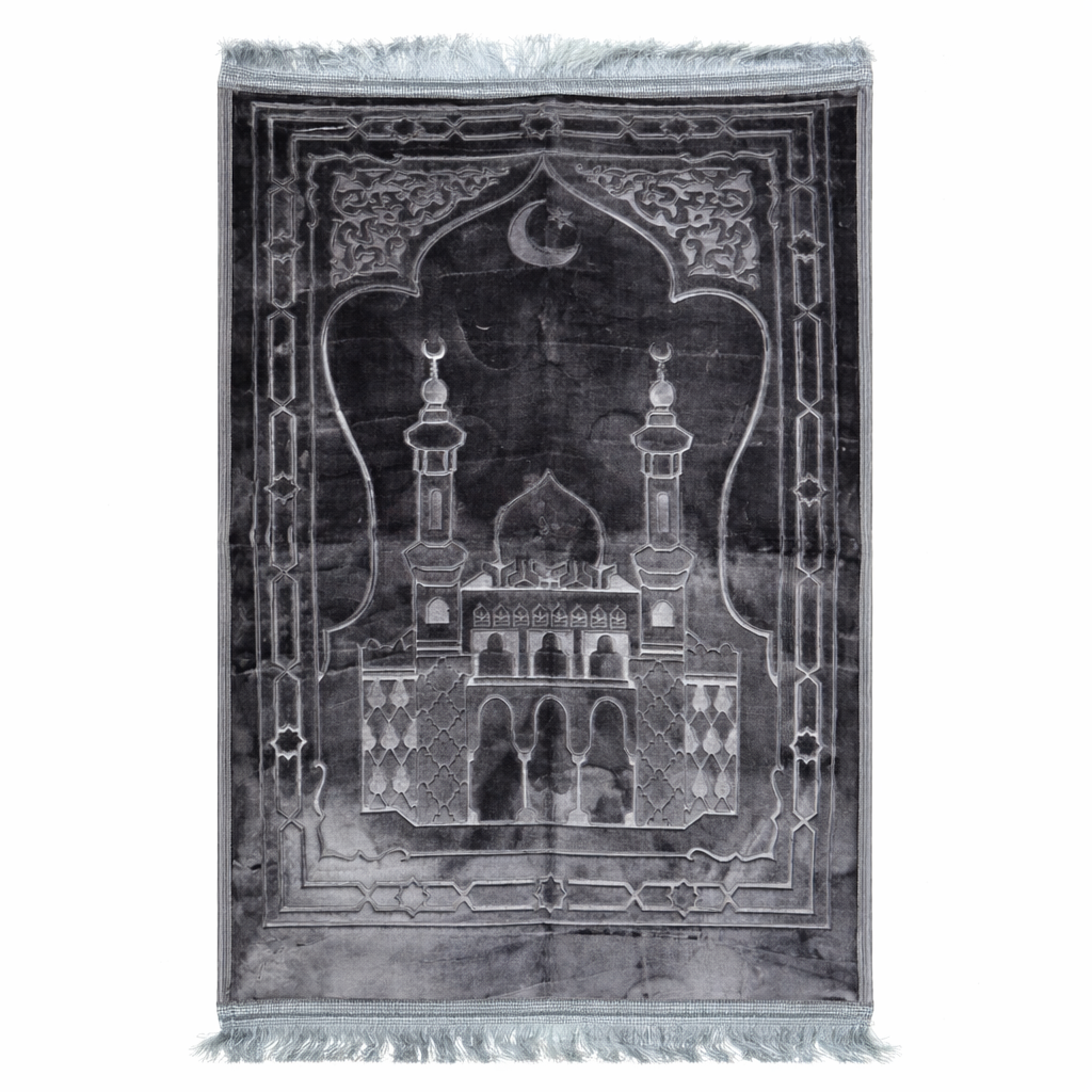 Givana Classic Prayer Mat with intricate design, rich color, and soft texture, ideal for daily prayers.