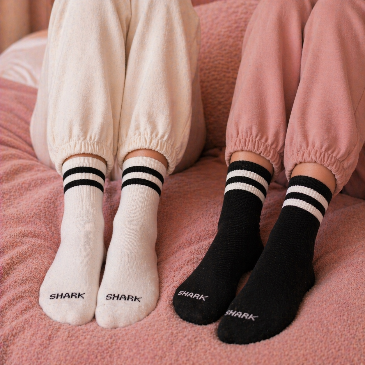 Givana Retro Vibe crew socks featuring colorful retro patterns, available in two stylish designs for a vintage-inspired look.