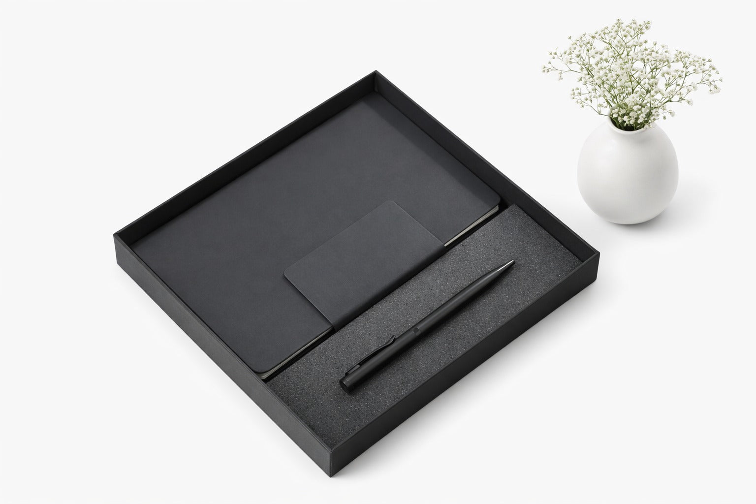 Givana 8-piece set featuring stylish and durable kitchen utensils with wooden handles on a white background.