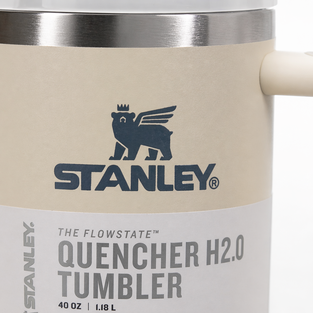 Givana Stanley Glow Tumbler mug in vibrant color options, featuring a glossy finish and ergonomic design for everyday use.